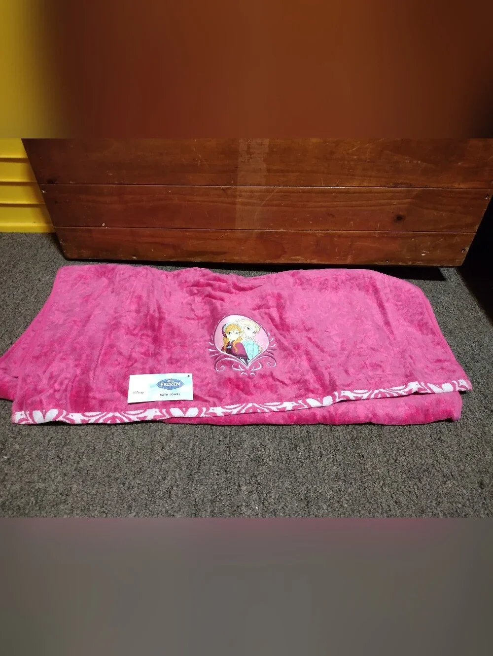 Disney Frozen Pink Bath Towel with Anna & Elsa Graphic